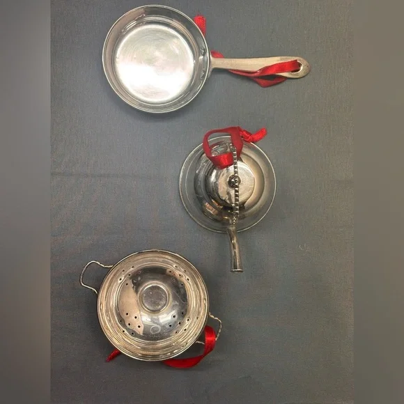 Christmas Vintage 3 Piece Silver Plated Tea Pot, Sauce Pan & Colander Ornaments - Picture 2 of 15